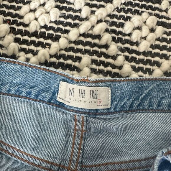 Free People We The Free Good Vibes Jean Mini Shorts with White Lace Size 31 - Picture 6 of 7